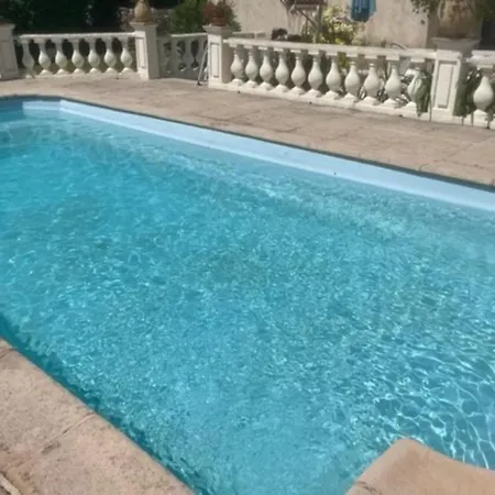 Quiet T2 With Terrace And Shared Pool *